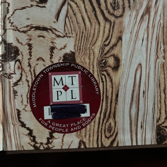 Alexander McQueen Savage Beauty 2011 Coffee Table Book - Picture 10 of 12